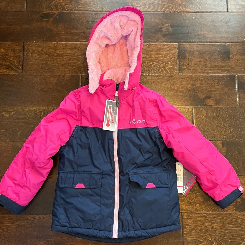 NWT - Pink and Navy Girl’s ski jacket size 7/8. 🧥 🎿